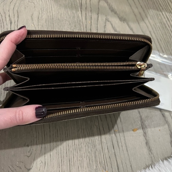Louis vuitton damier ebene Zippy Wallet - Picture 3 of 5
